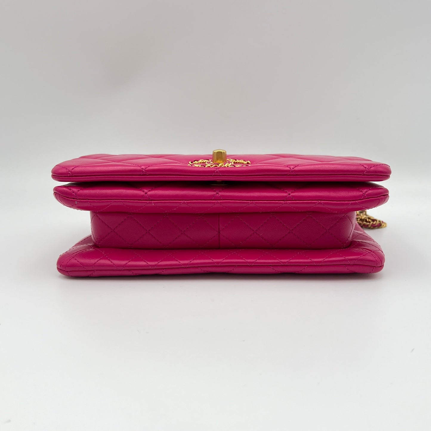 On and On Quilted Flap Pink Shoulder Bag in Lambskin, Gold hardware