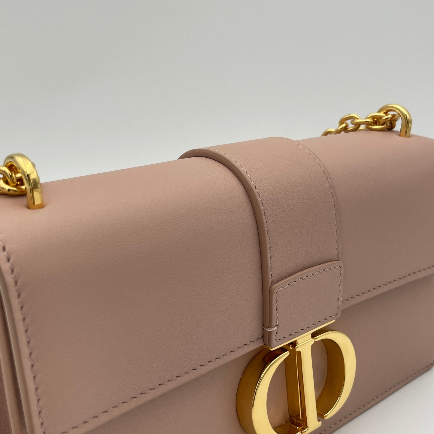 30 Montaigne East West Pink Crossbody Bag in Calfskin, Gold hardware