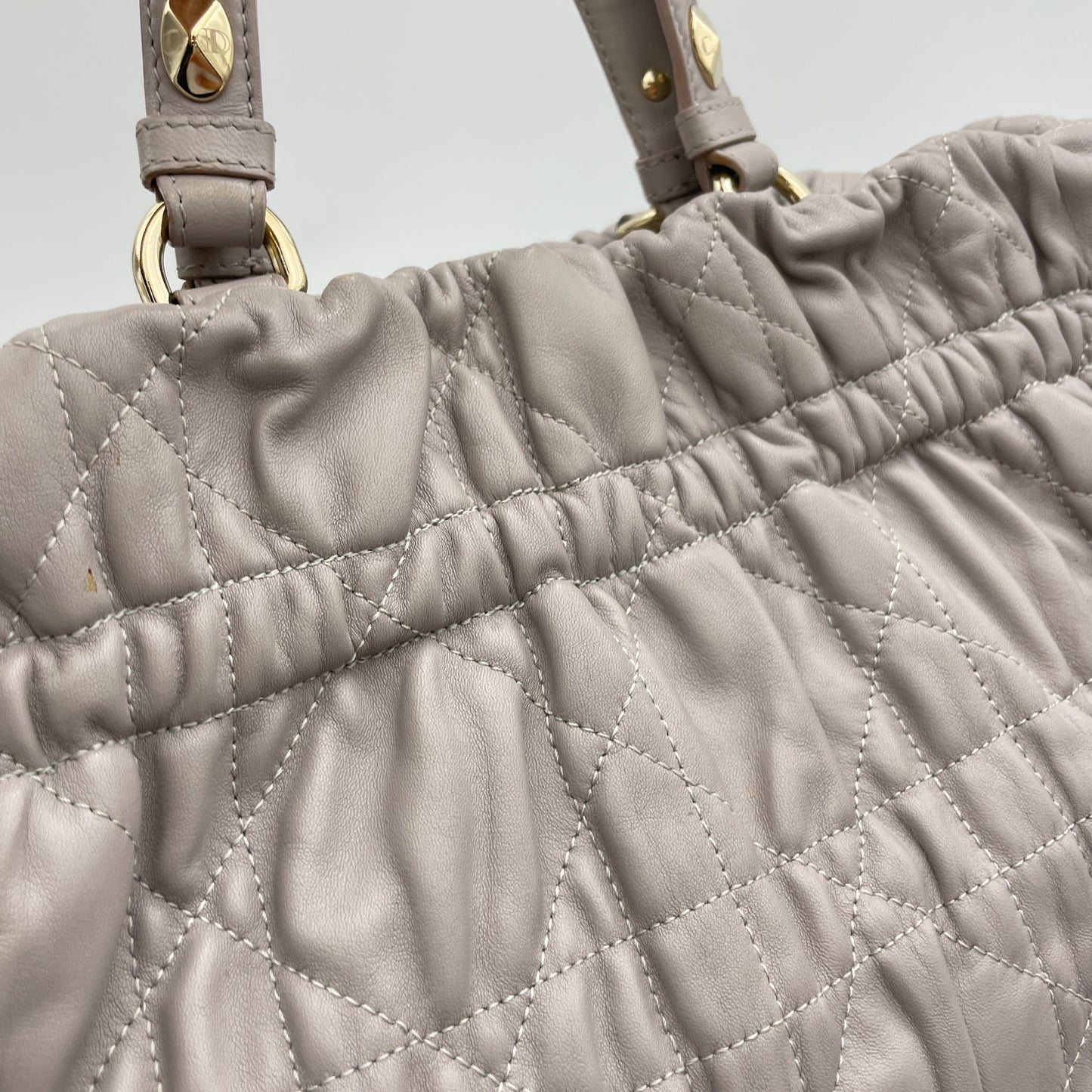 Gaufre Cannage Grey Tote Bag in Lambskin, Light Gold hardware
