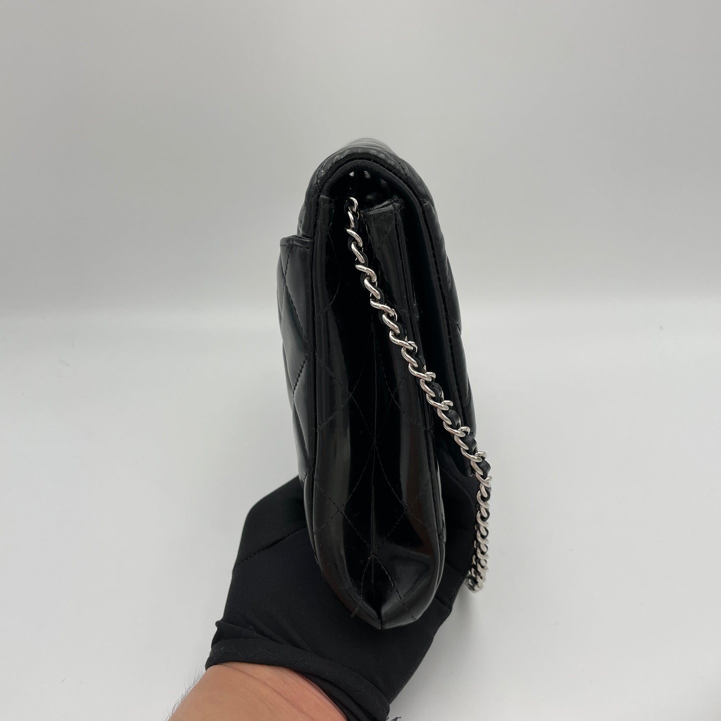 Classic Black Shoulder Bag in Patent Leather, Silver hardware