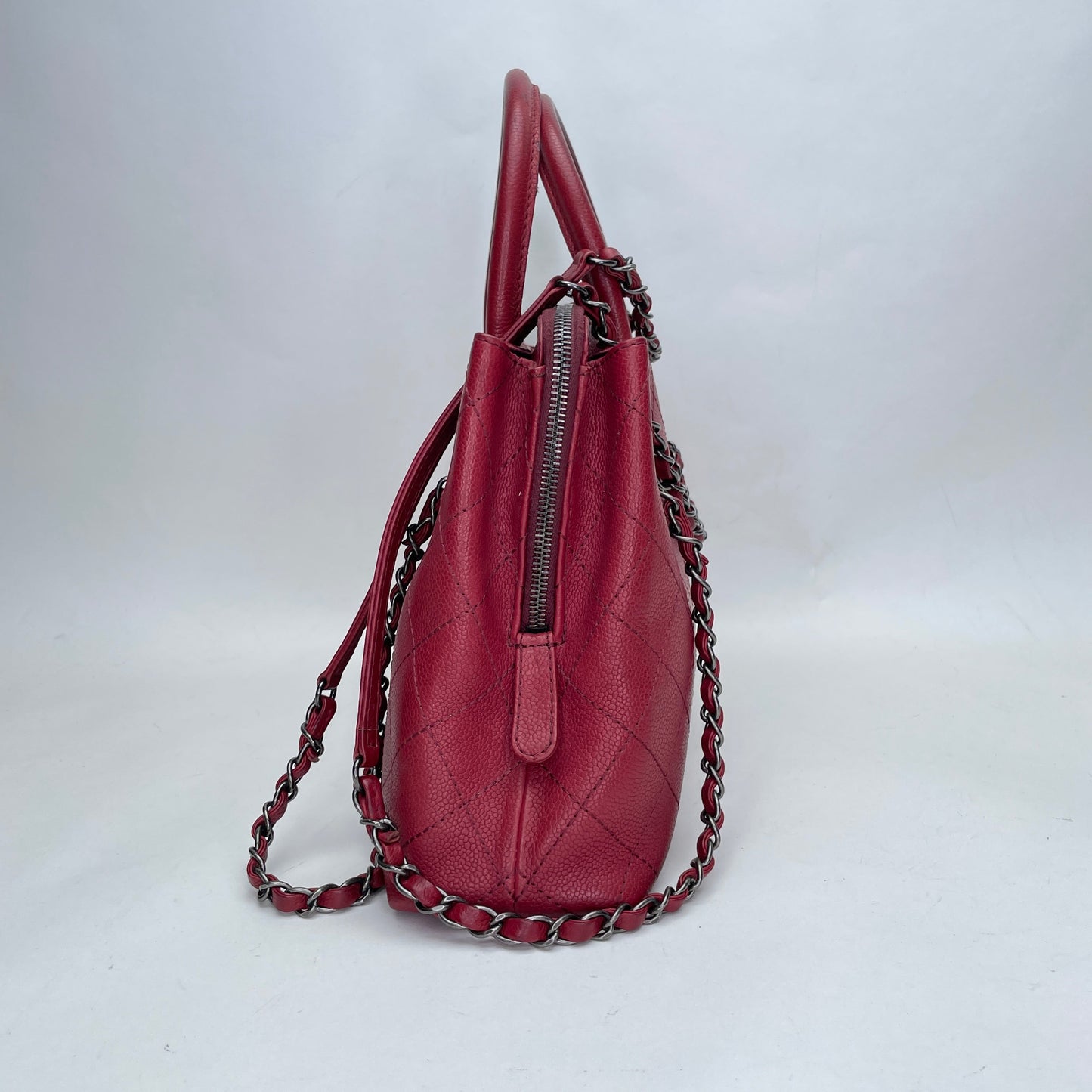 Shopping Red Tote Bag in Caviar Leather, Ruthenium hardware