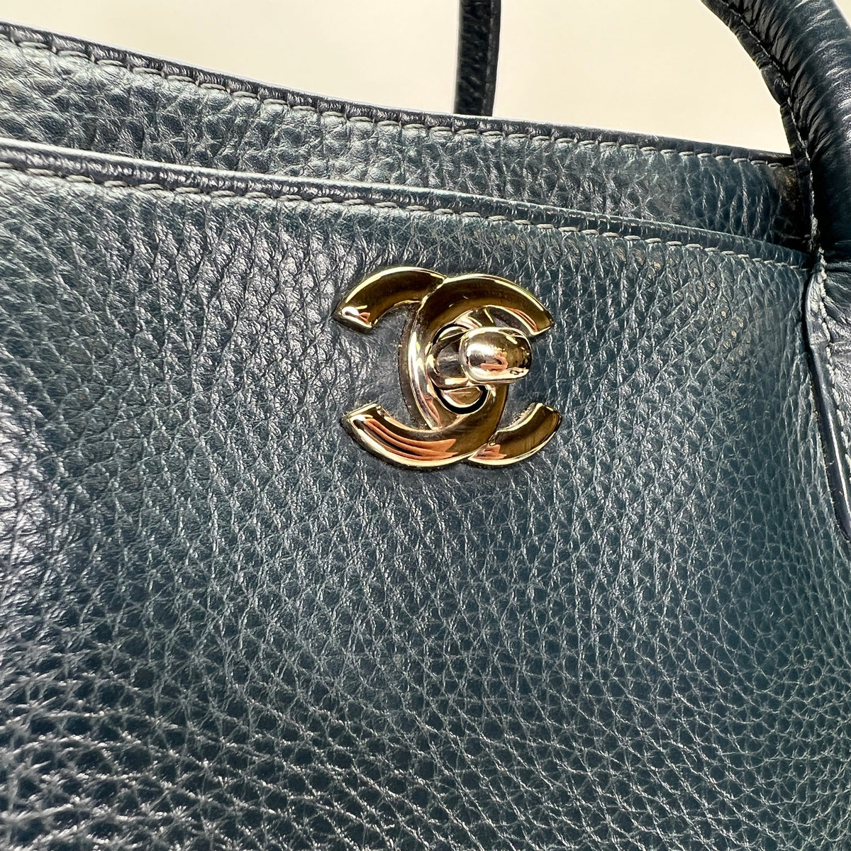 Executive Cerf Top handle bag in Calfskin, Silver Hardware