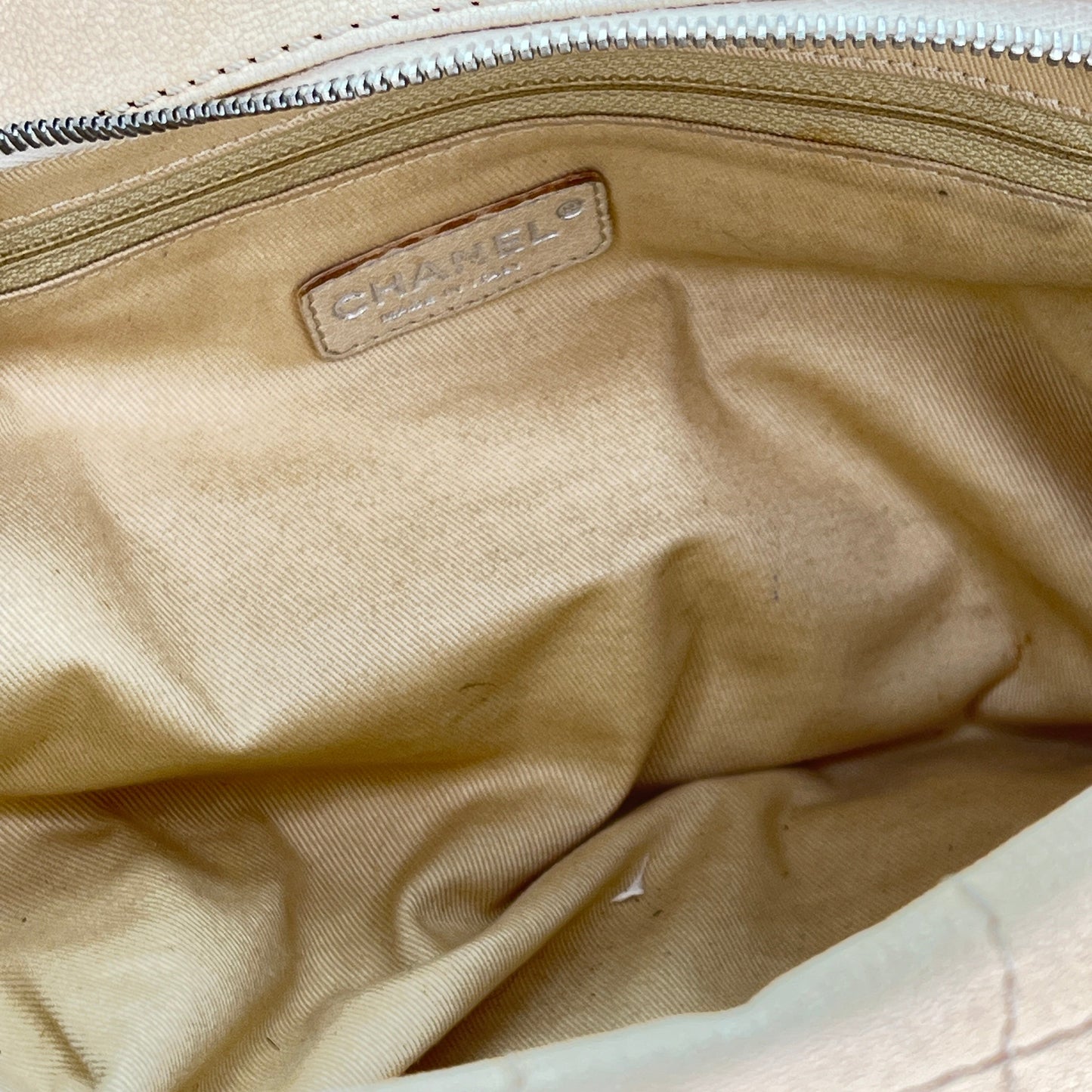 Vintage Chocolate Bar Boston Cream Shoulder Bag in Calfskin, Silver hardware