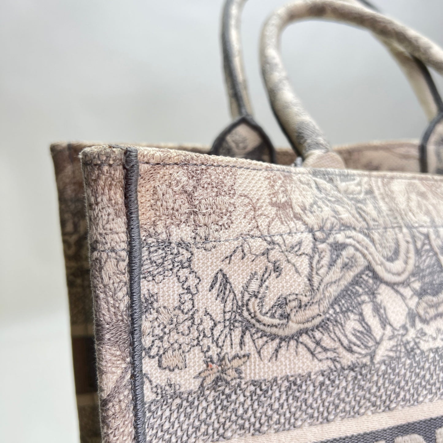 Book Tote Medium Grey Tote Bag in Canvas