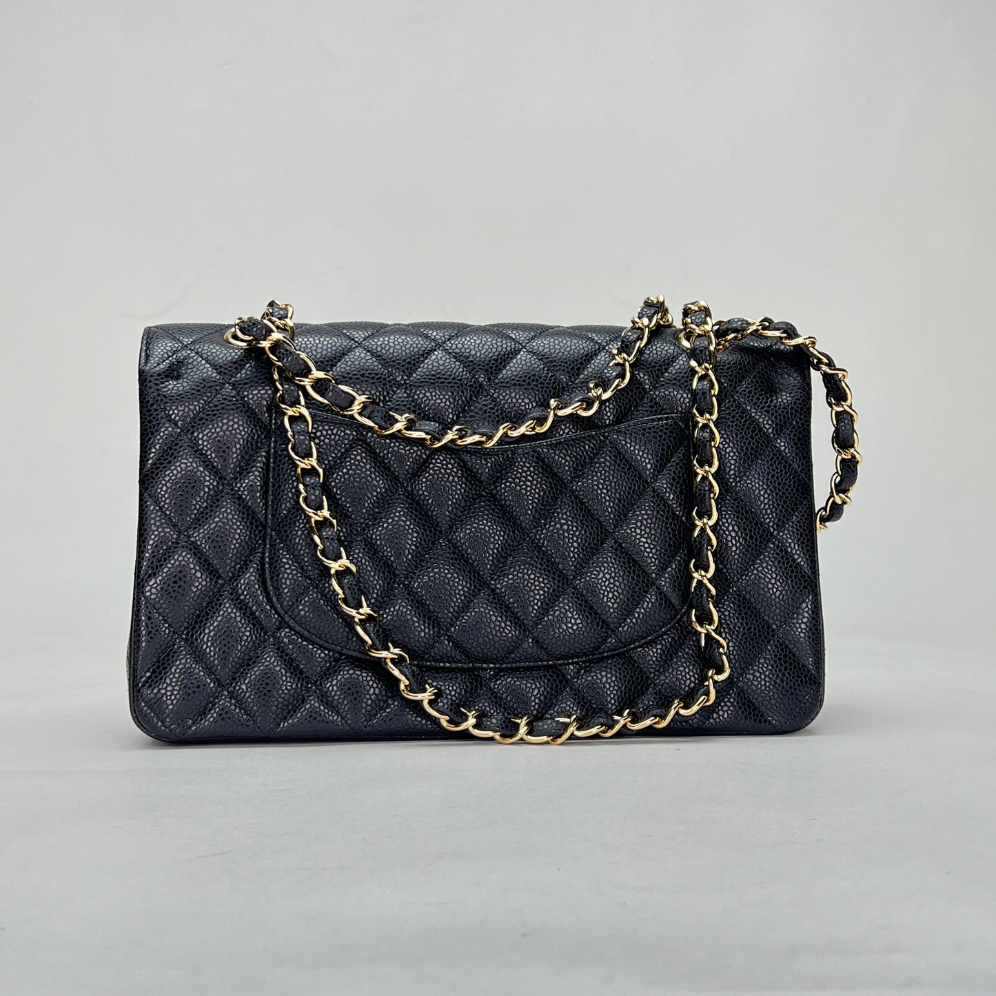 Classic Double Flap Mediun Black Shoulder Bag in Caviar Leather, Gold hardware