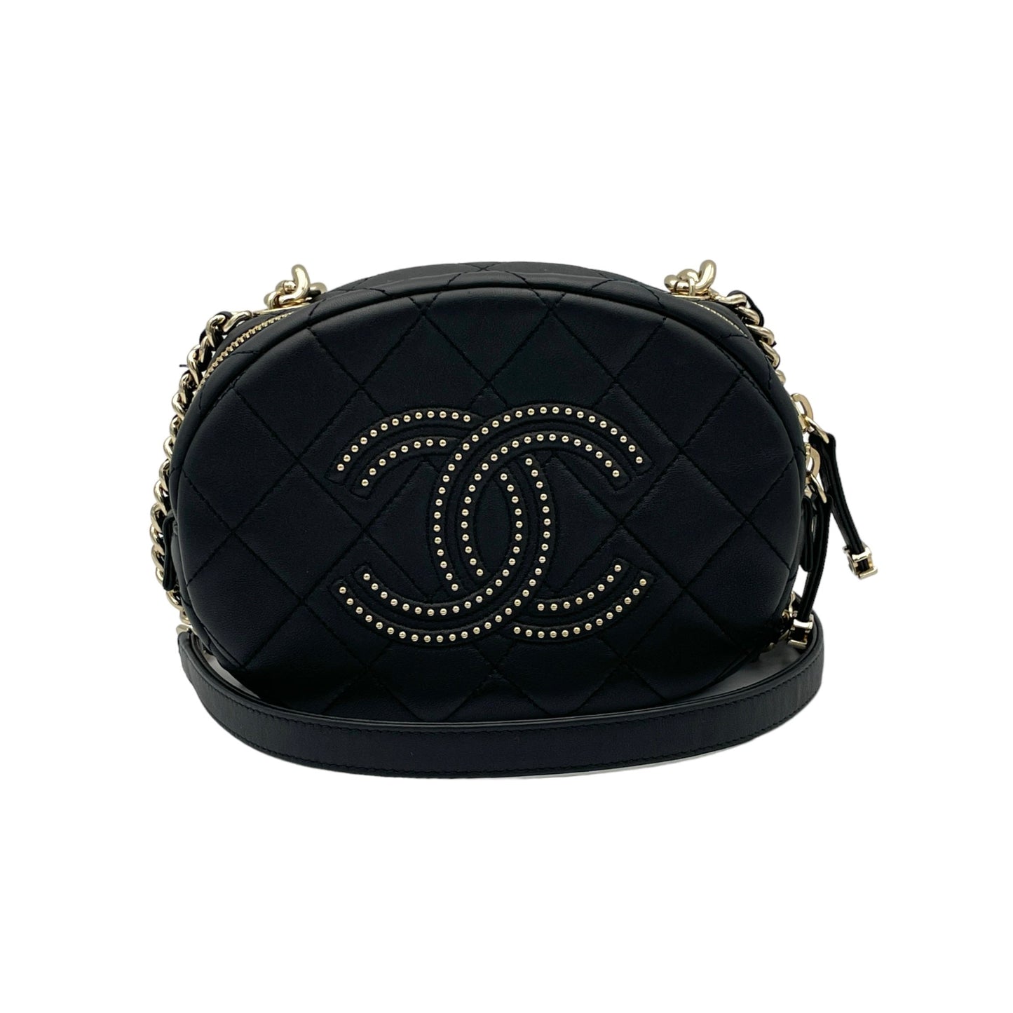 CC Quilted Round Black Crossbody Bag in Lambskin, Gold hardware