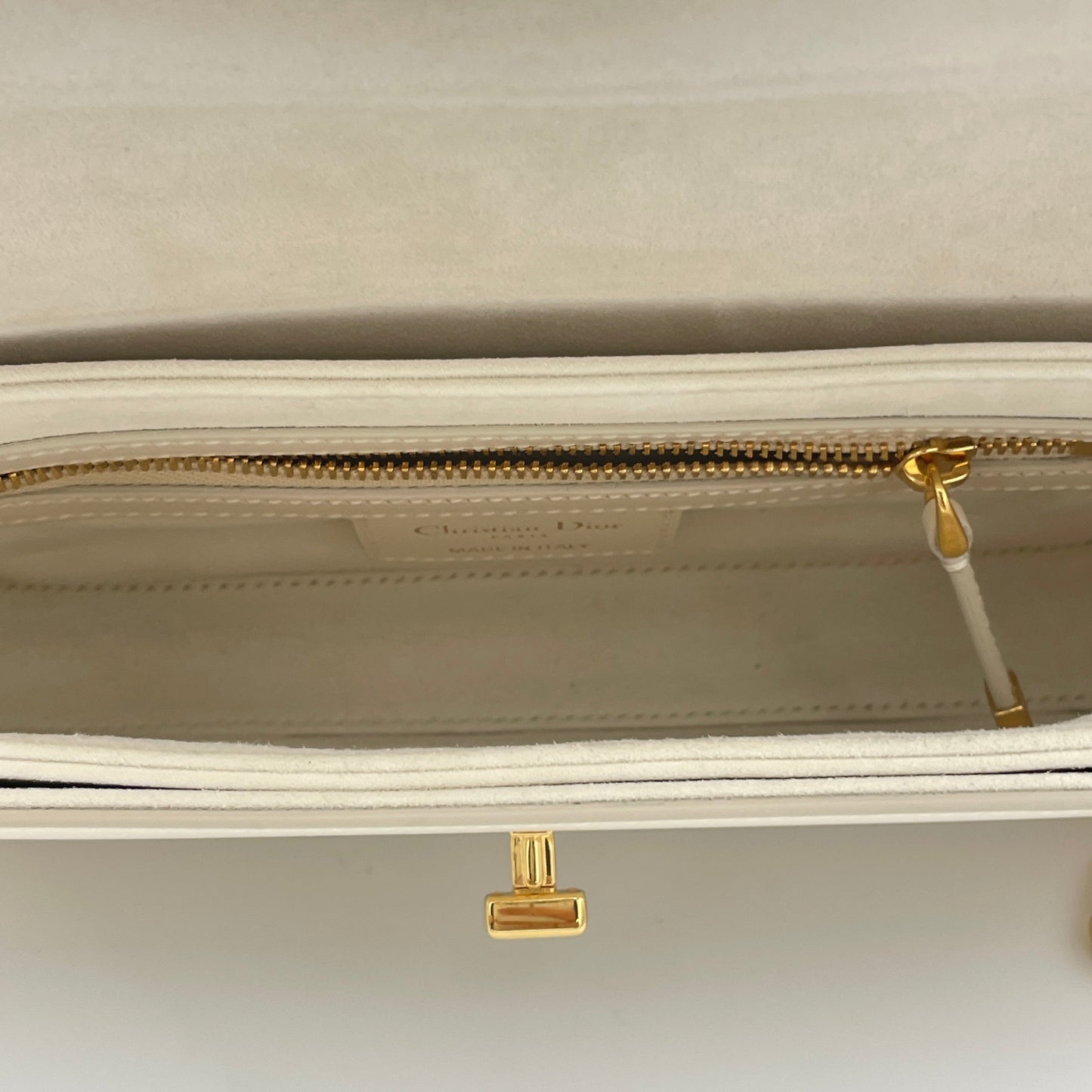 30 Montaigne Avenue Cream Crossbody Bag in Calfskin, Gold hardware