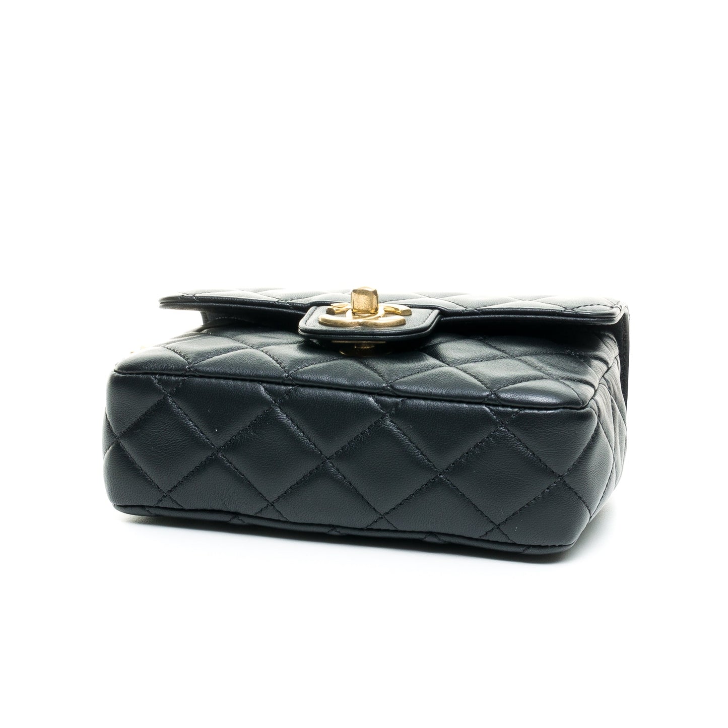 Flap Chain Black Crossbody Bag in Lambskin, Gold hardware