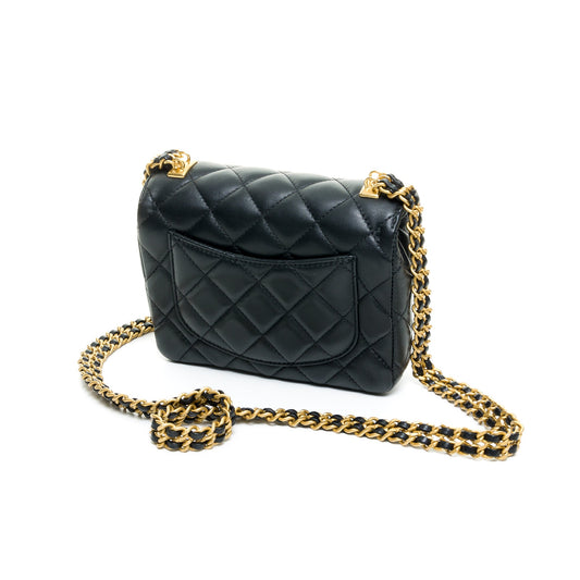 Flap Chain Black Crossbody Bag in Lambskin, Gold hardware