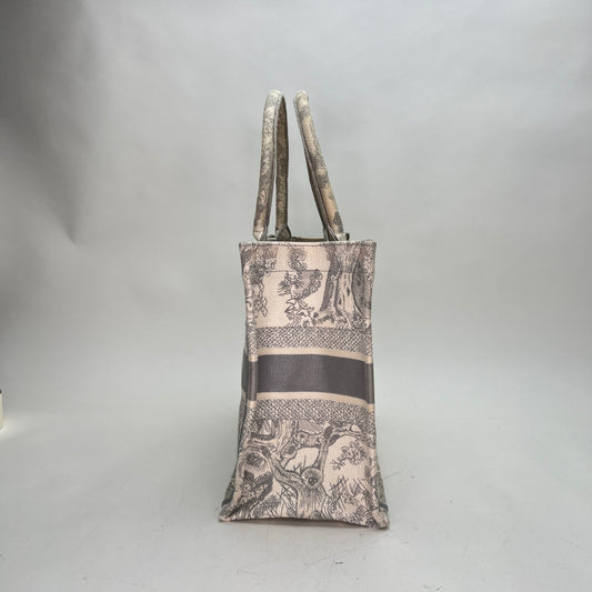 Book Tote Medium White Tote Bag in Canvas