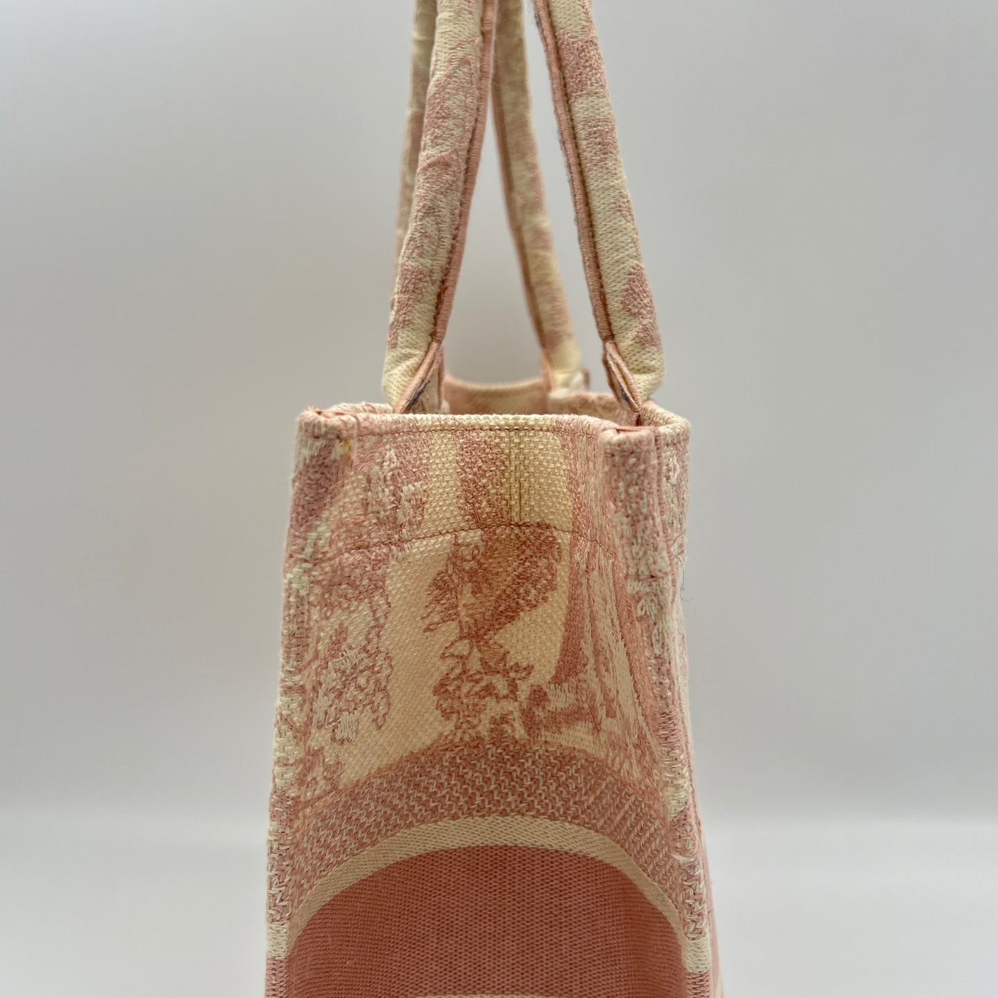 Book Tote Medium Pink Tote Bag in Canvas