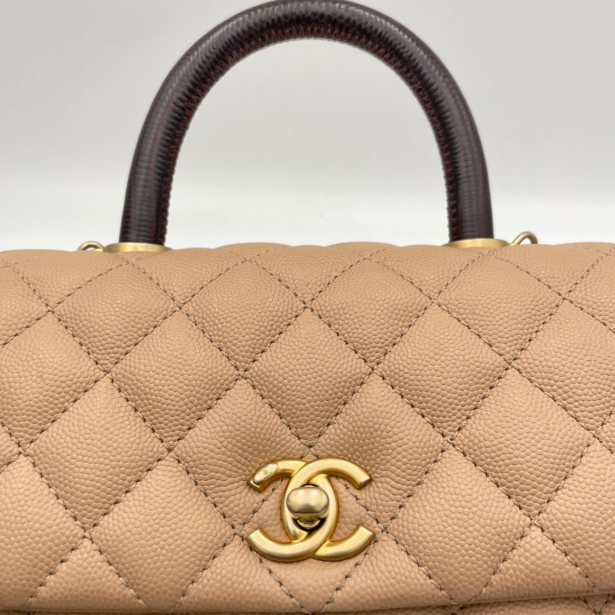 Coco Small Beige Top Handle Bag in Caviar Leather, Gold hardware