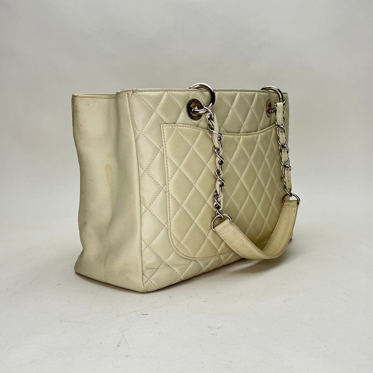 GST Cream Shoulder Bag in Caviar Leather, Silver hardware