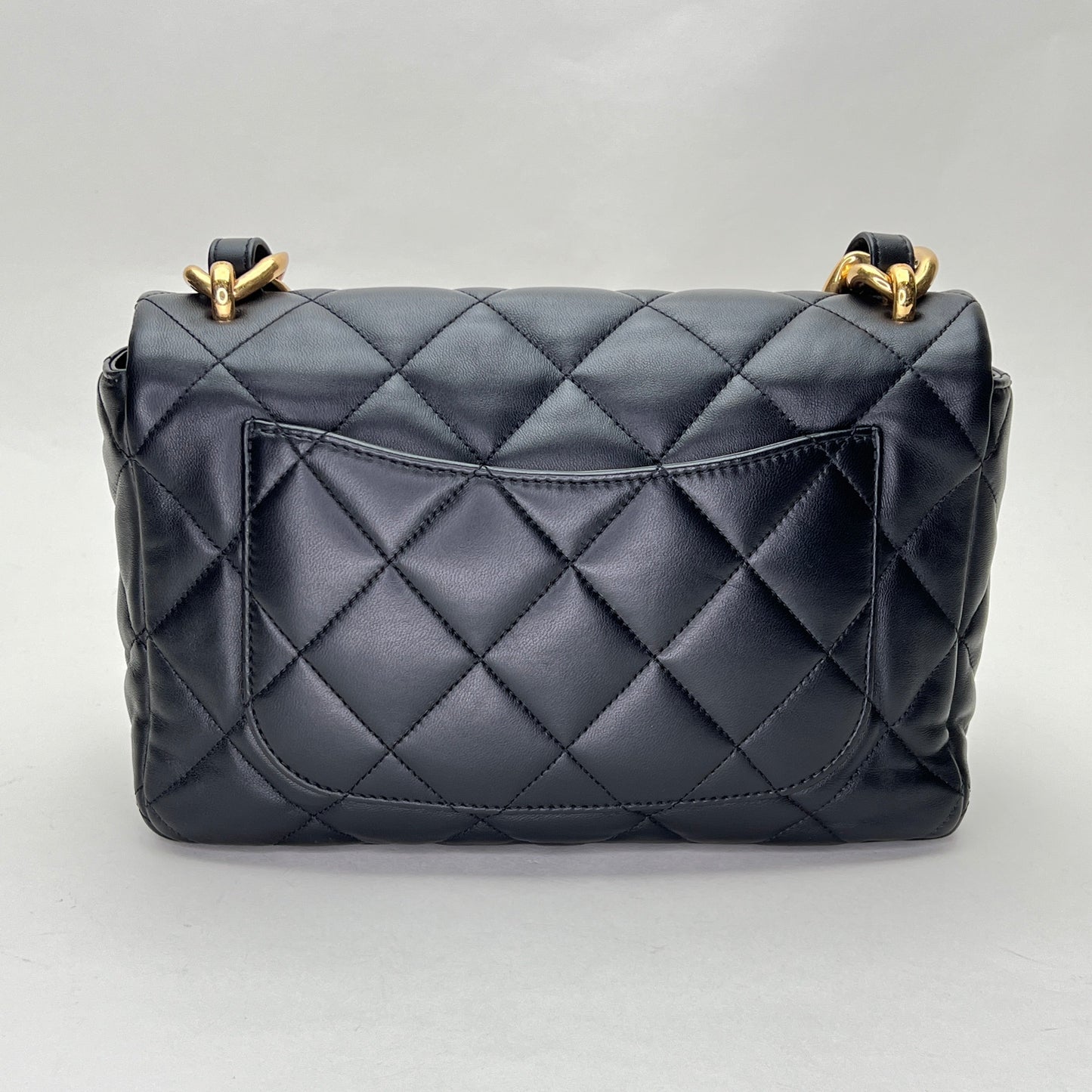 Single Flap Black Shoulder Bag in Calfskin, Gold hardware