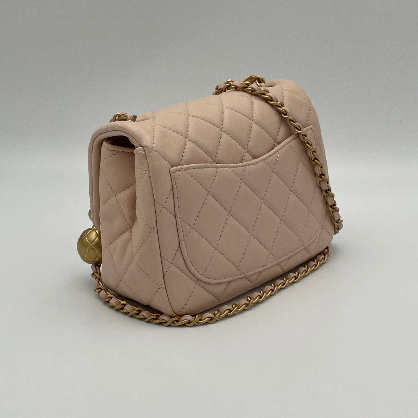 Pearl Crush Pink Crossbody Bag in Lambskin, Gold hardware