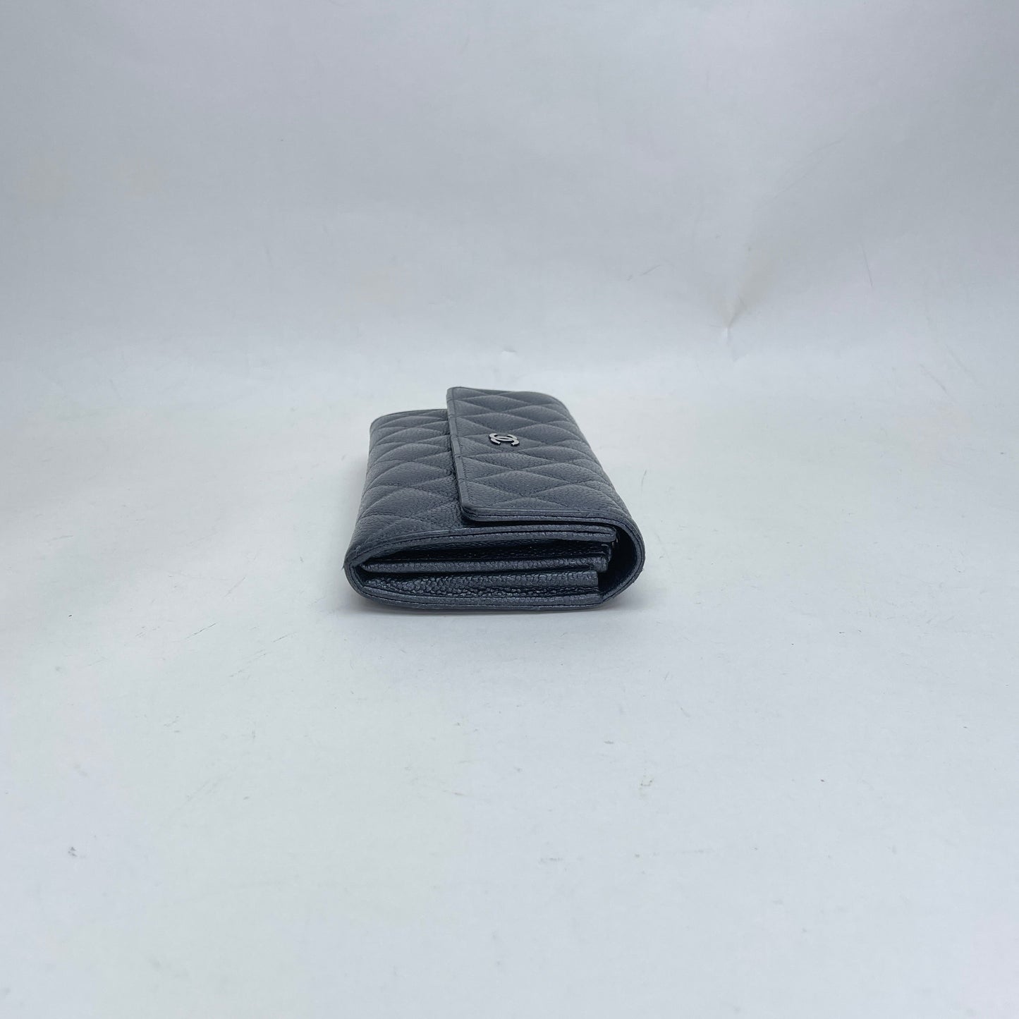 Long Flap Grey Wallet in Caviar Leather, Silver hardware