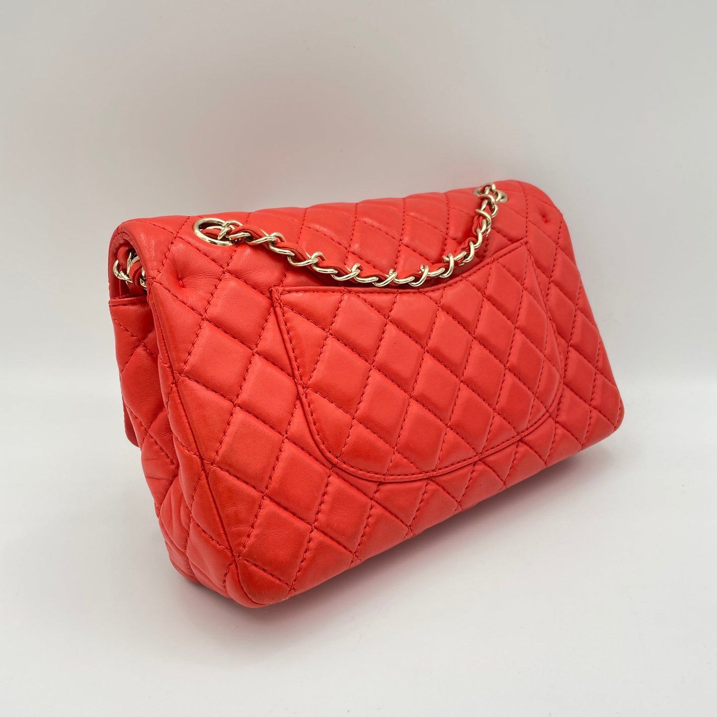 Classic Double Flap Medium Red Shoulder Bag in Lambskin, Light Gold hardware