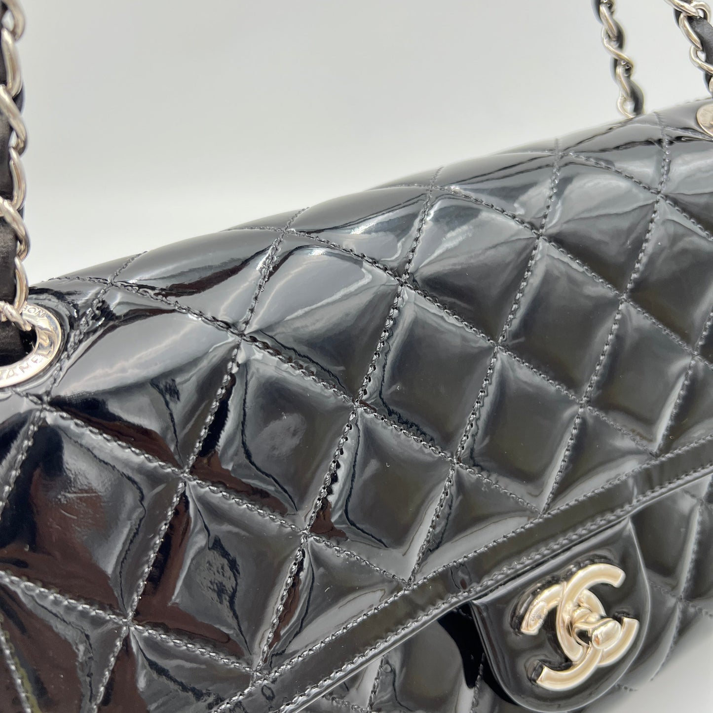 Coco Shine Medium Black Shoulder Bag in Patent Leather, Silver hardware