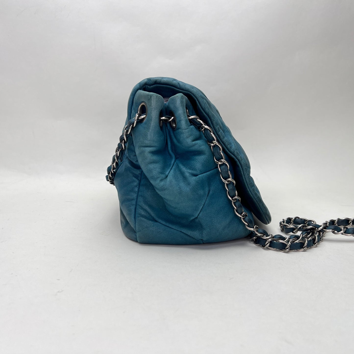 Glint Accordion Flap Blue Shoulder Bag in Lambskin, Silver hardware