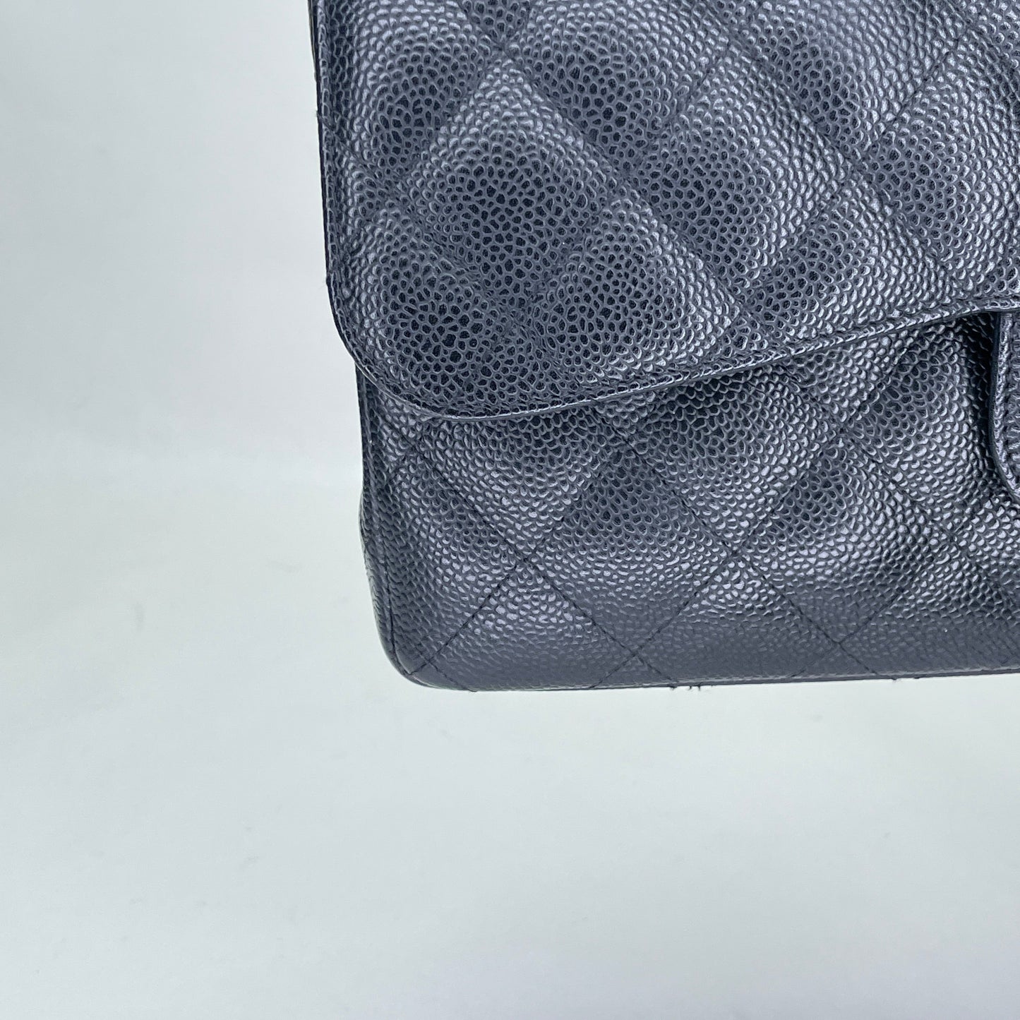 Classic Double Flap Jumbo Black Shoulder Bag in Caviar Leather, Gold hardware