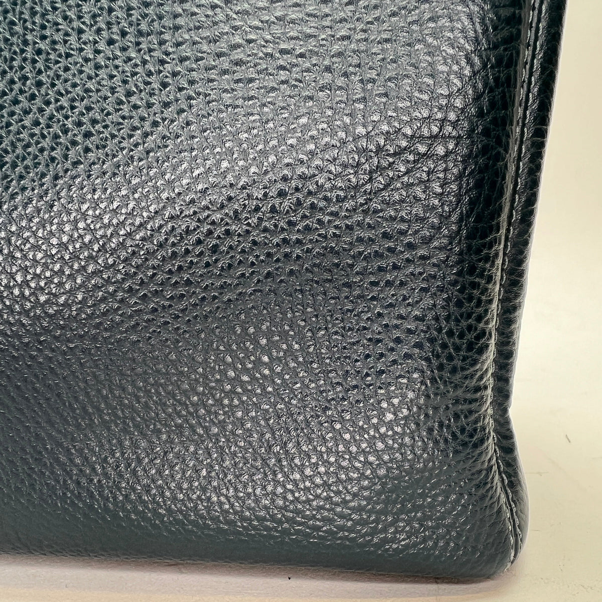 Executive Cerf Top handle bag in Calfskin, Silver Hardware