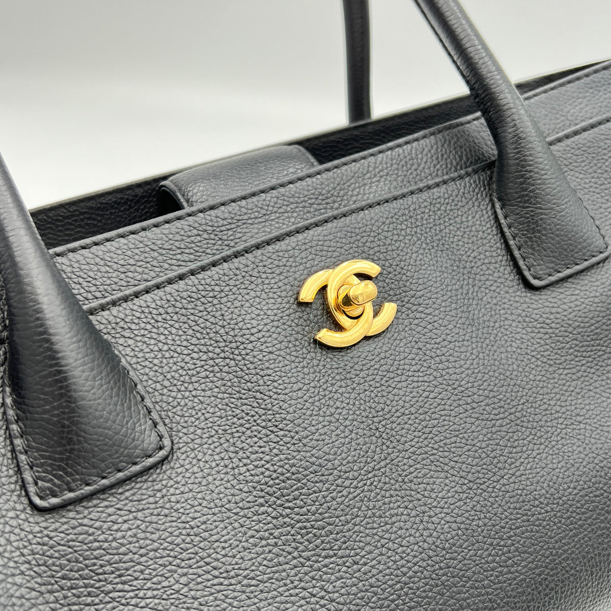 Executive Cerf Black Top Handle Bag in Calfskin, Gold hardware