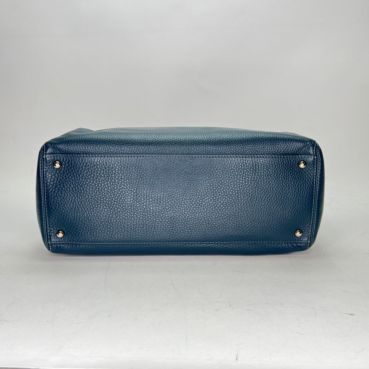 Executive Cerf Top handle bag in Calfskin, Silver Hardware