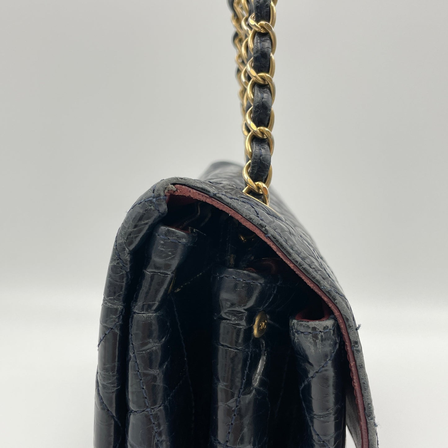 CC Turnlock Crinkled Navy Shoulder Bag in Calfskin, Gold hardware
