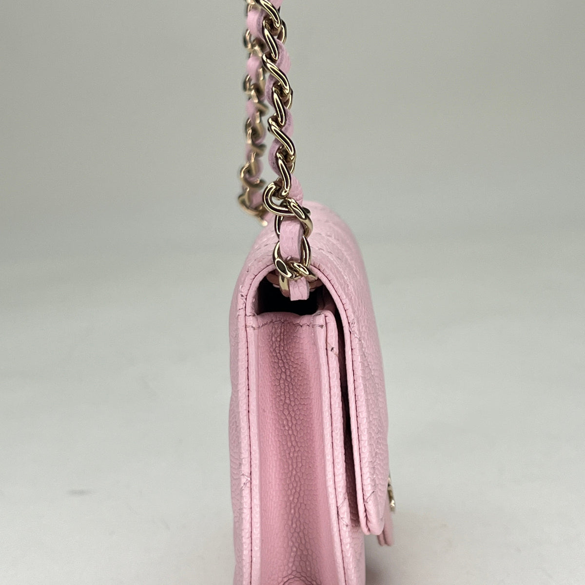 Classic Flap Chain Mini Pink Card Holder in Caviar Leather, Gold hardware