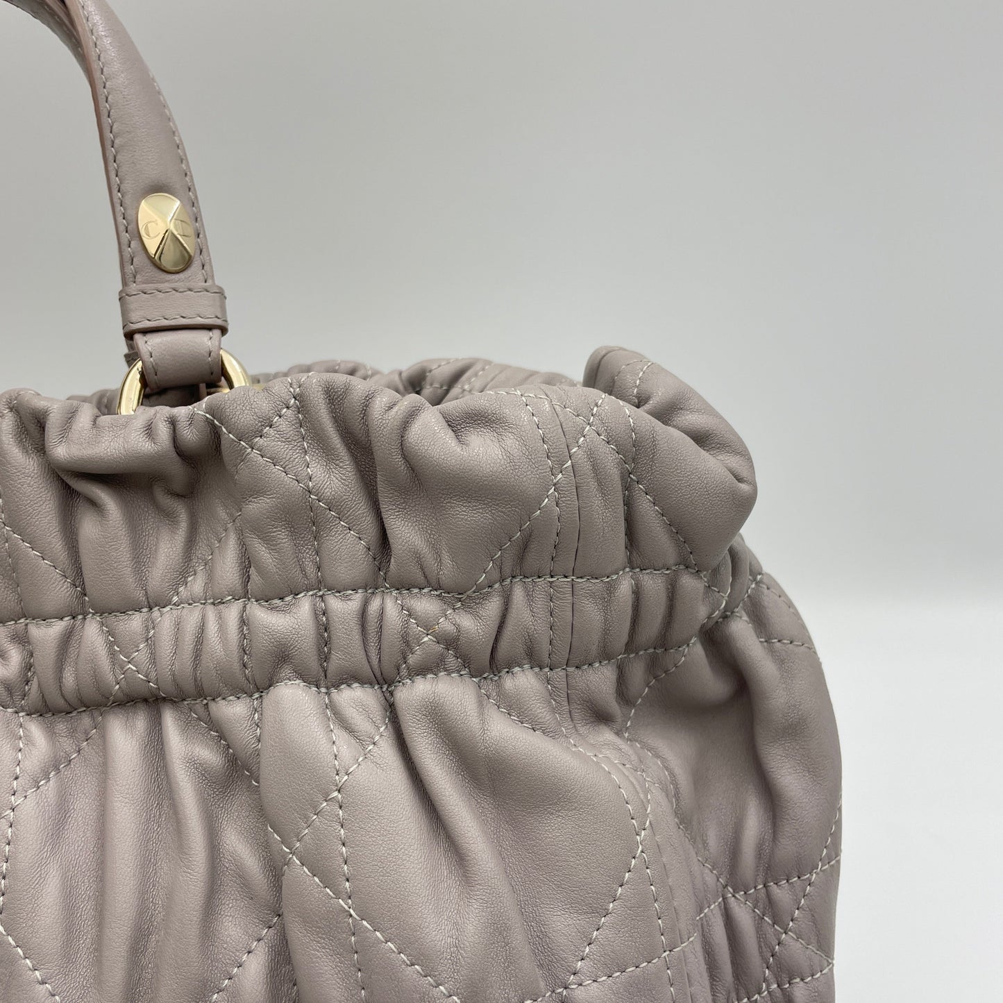 Gaufre Cannage Grey Tote Bag in Lambskin, Light Gold hardware