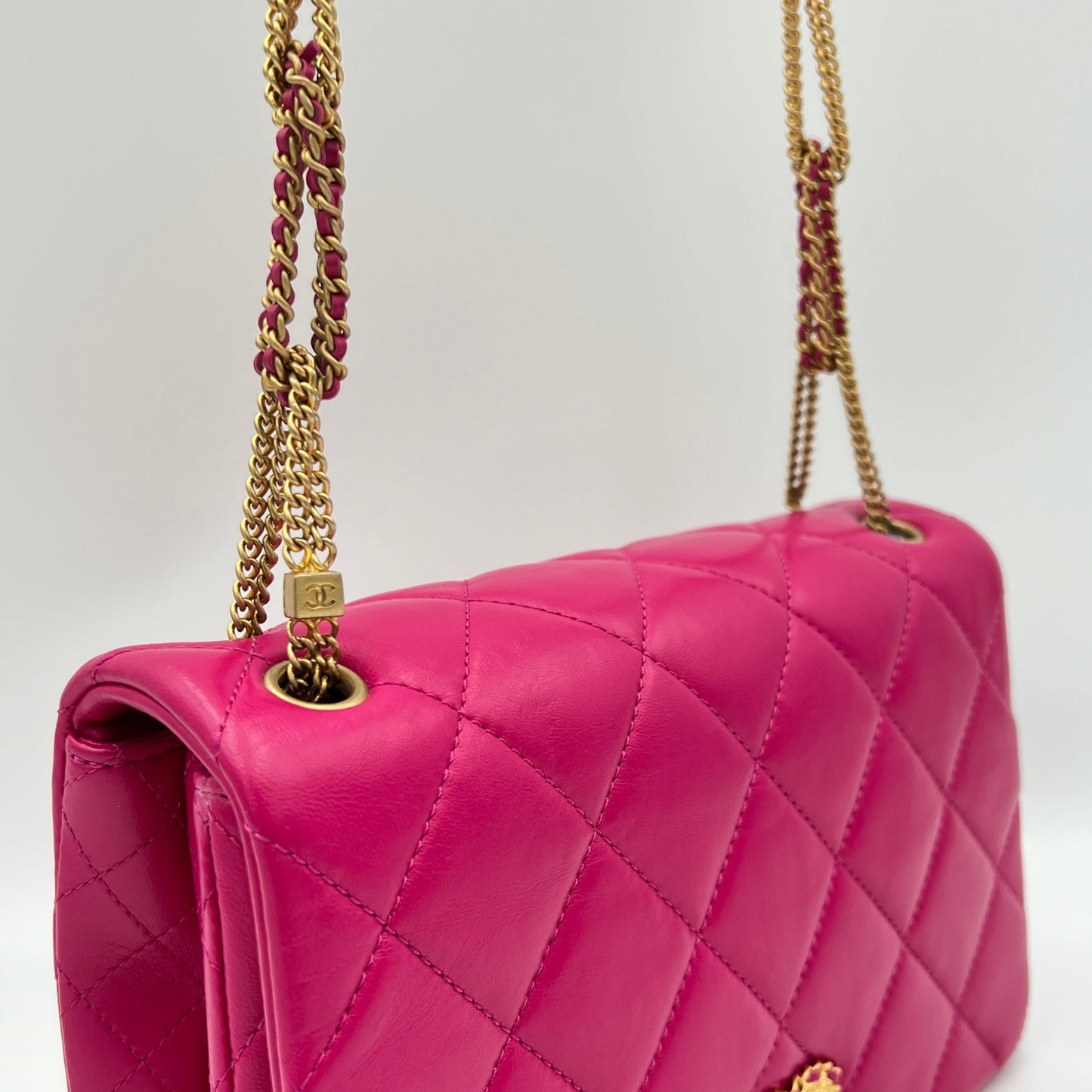 On and On Quilted Flap Pink Shoulder Bag in Lambskin, Gold hardware