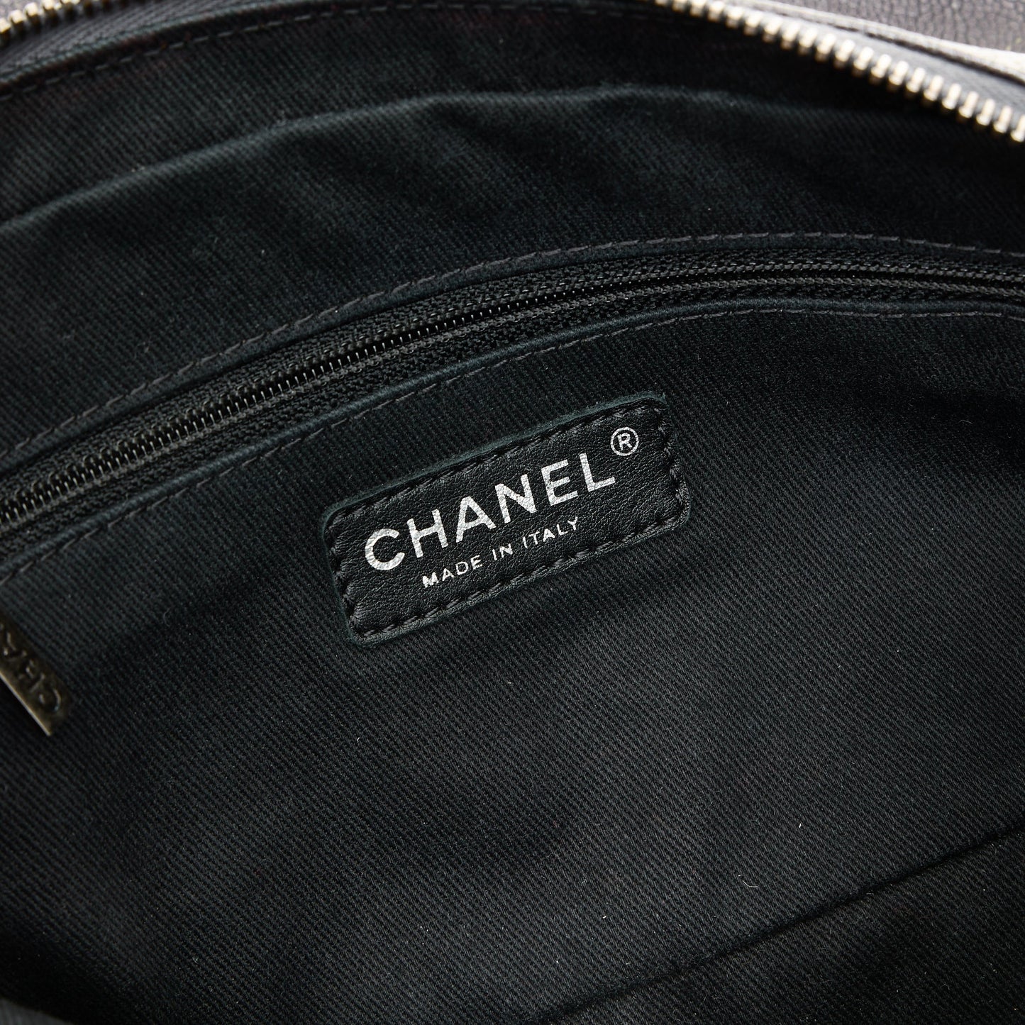 Easy Flap Black Shoulder Bag in Caviar Leather, Ruthenium hardware