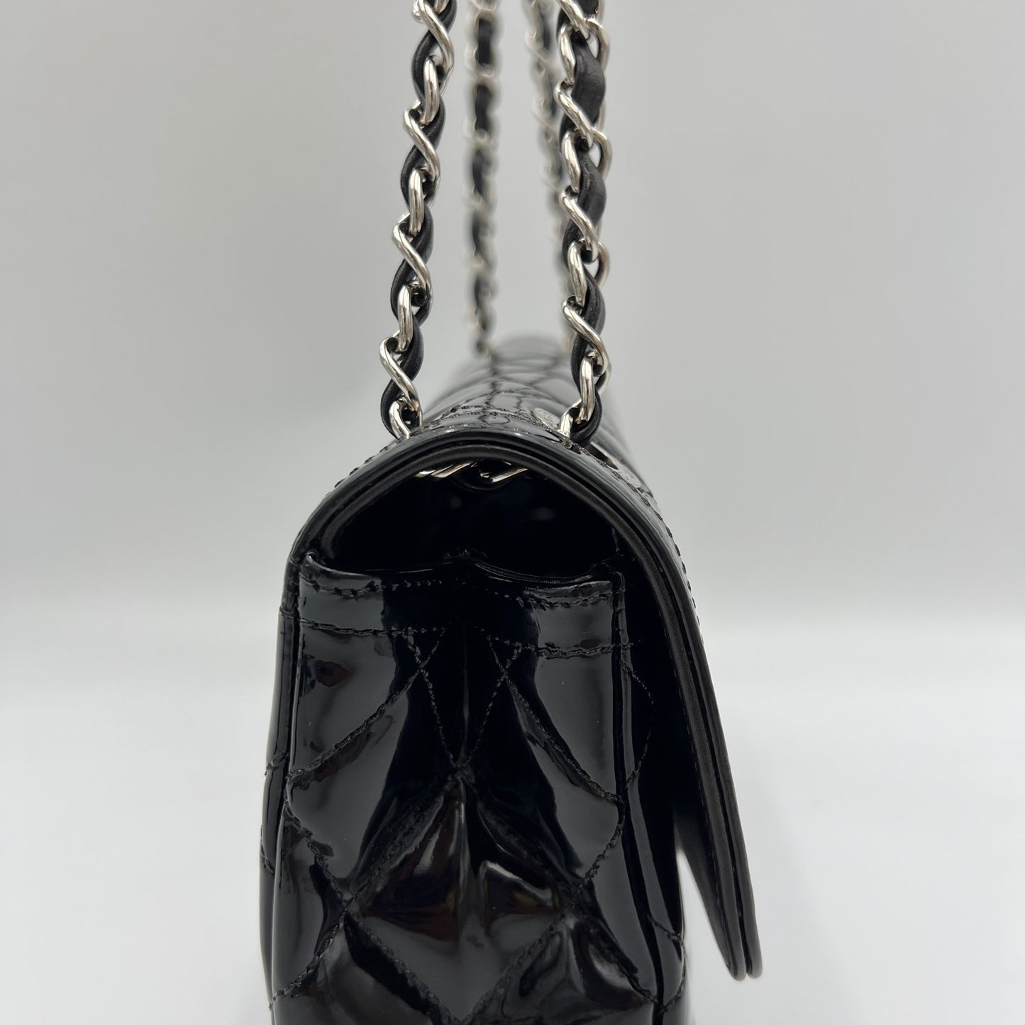 Coco Shine Medium Black Shoulder Bag in Patent Leather, Silver hardware