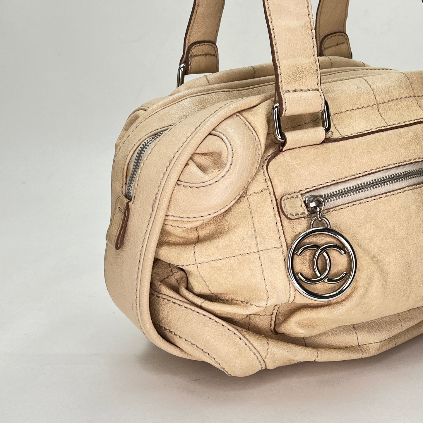 Vintage Chocolate Bar Boston Cream Shoulder Bag in Calfskin, Silver hardware