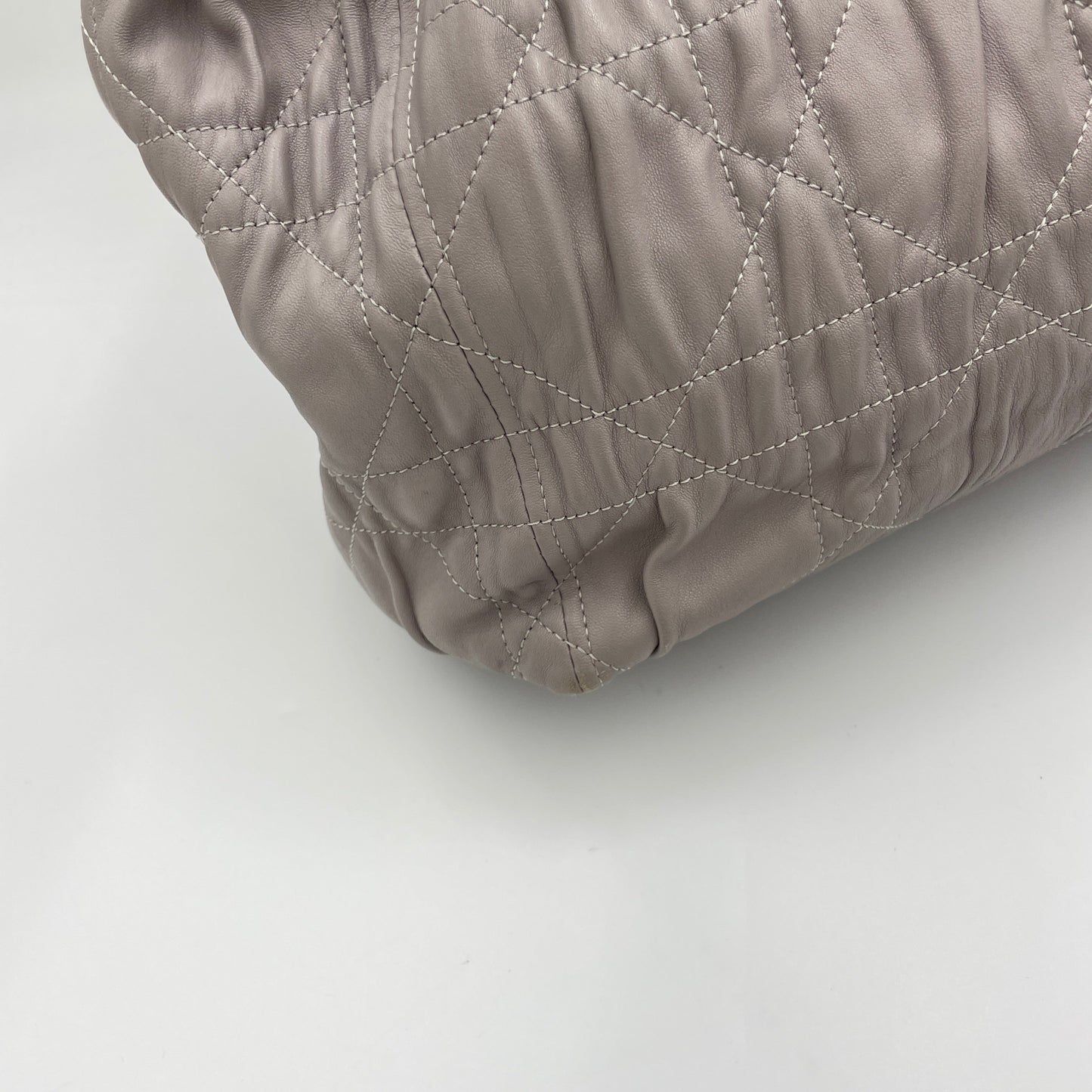 Gaufre Cannage Grey Tote Bag in Lambskin, Light Gold hardware