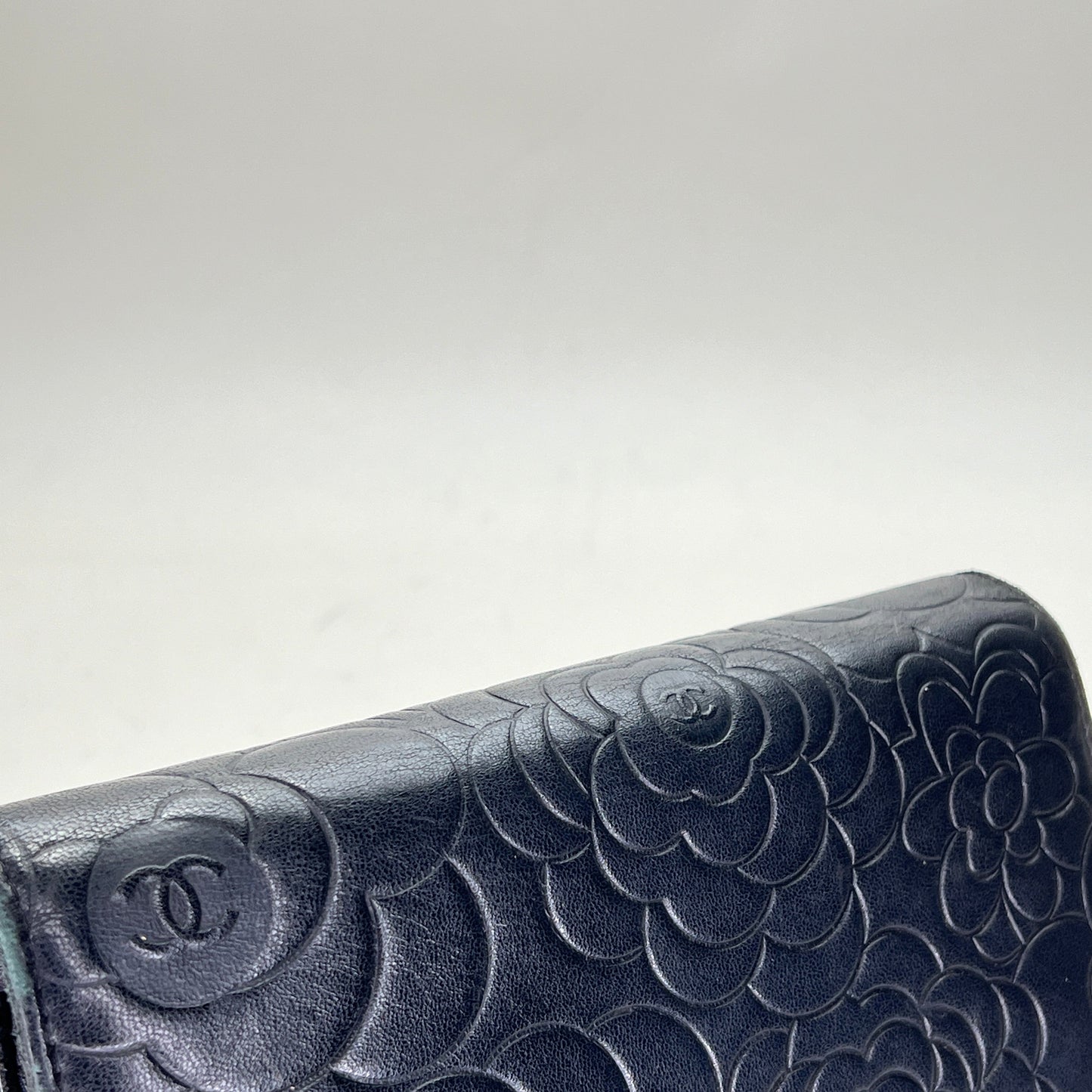 Camellia Black Wallet on Chain in Lambskin, Silver hardware