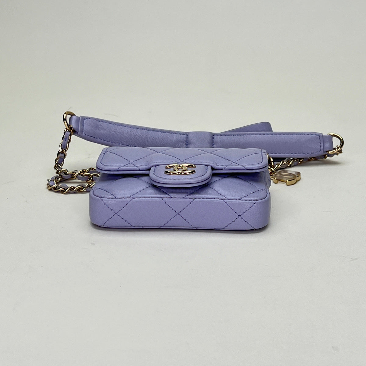 Classic Flap Chain Mini Purple Card Holder in Lambskin, Light Gold hardware