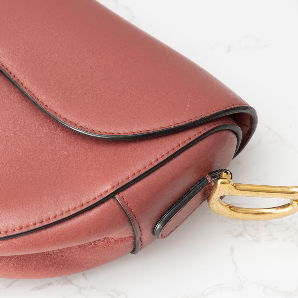 Saddle Medium Pink Shoulder Bag in Calfskin, Gold hardware
