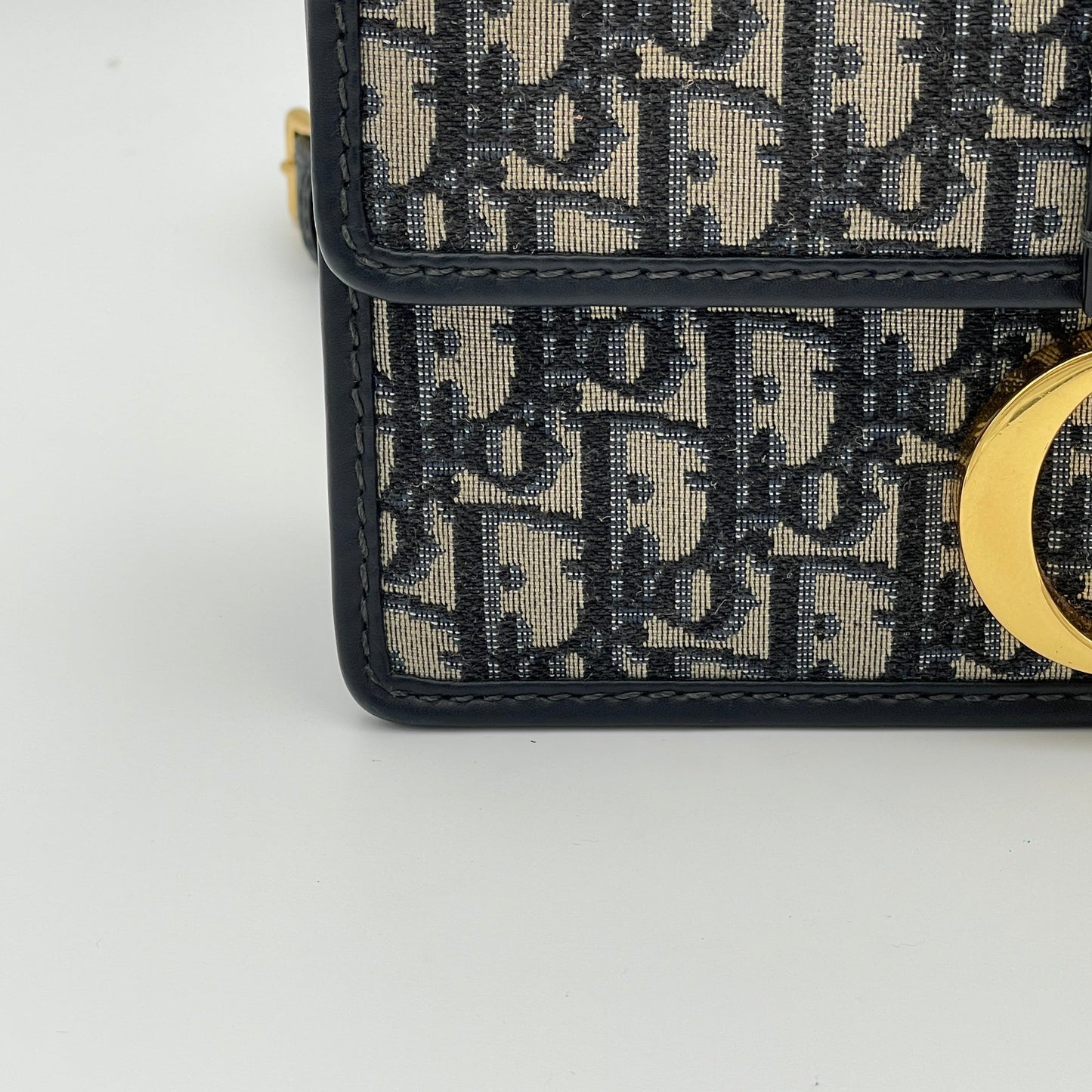 30 Montaigne Medium Blue Shoulder Bag in Canvas, Gold hardware