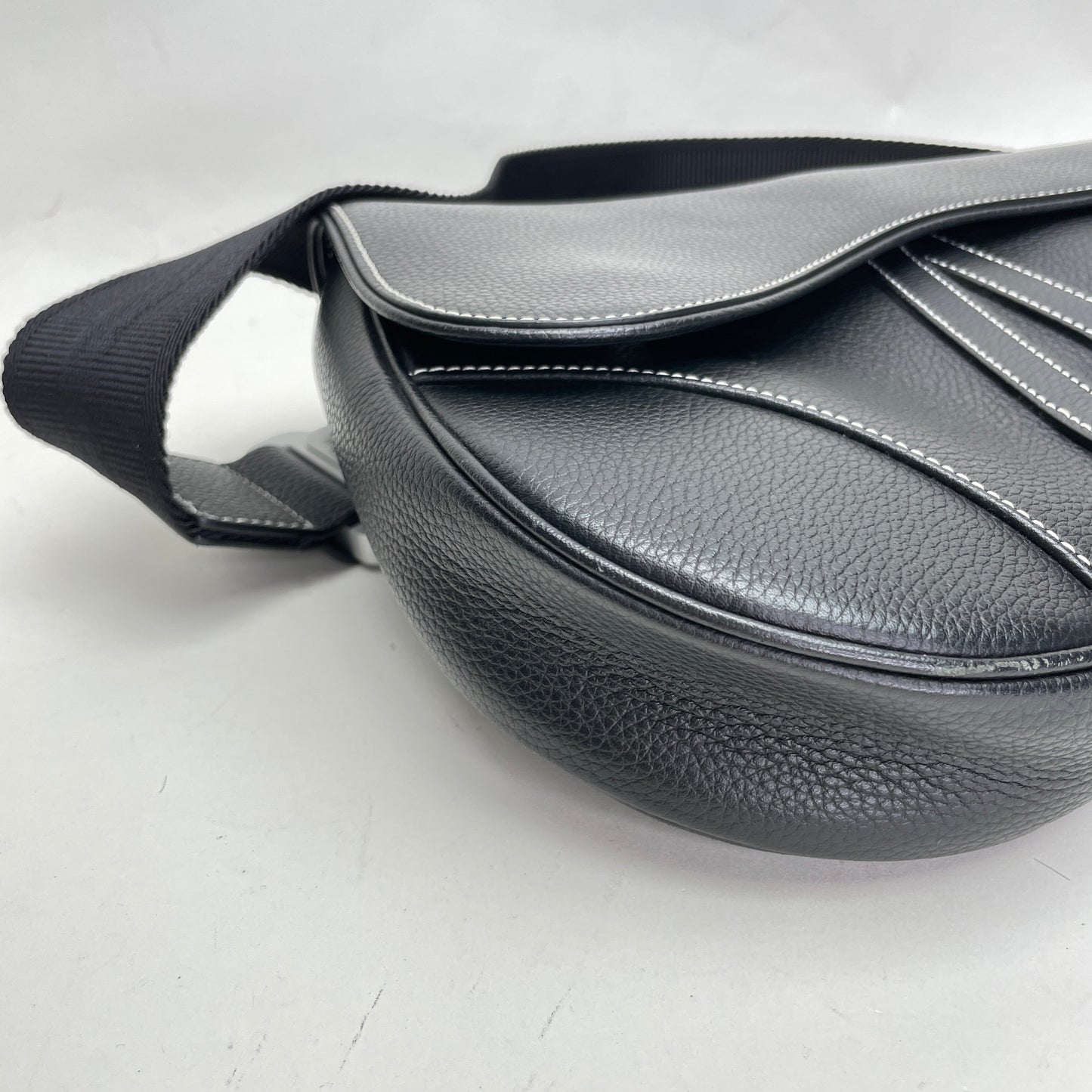 Saddle One Size Black Shoulder Bag in Calfskin, Silver hardware