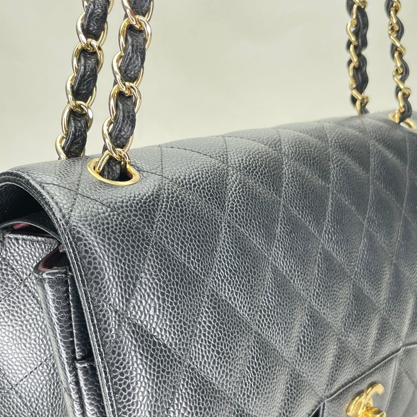 Classic Double Flap Jumbo Black Shoulder Bag in Caviar Leather, Gold hardware