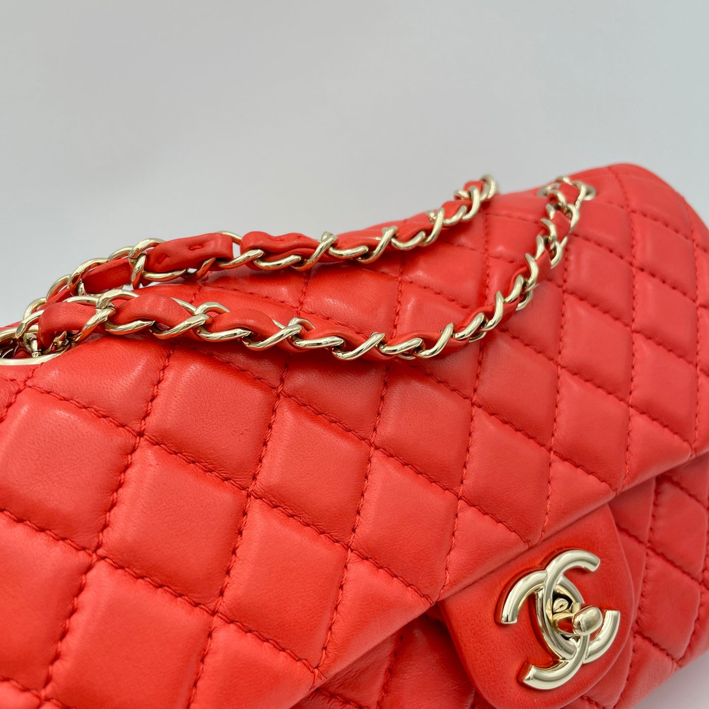 Classic Double Flap Medium Red Shoulder Bag in Lambskin, Light Gold hardware