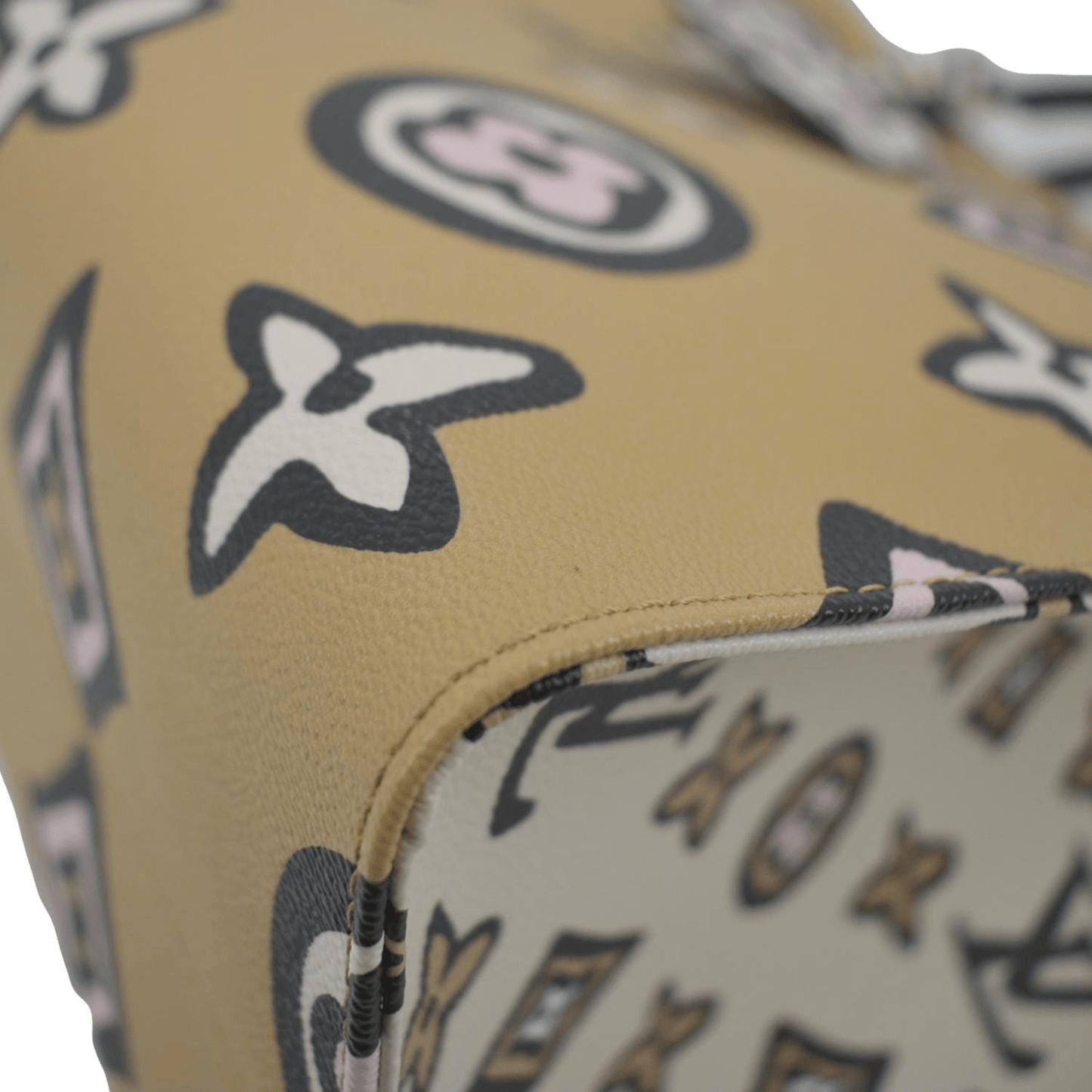 LOUIS VUITTON Onthego Wild At Heart Monogram Canvas Tote Bag Arizona