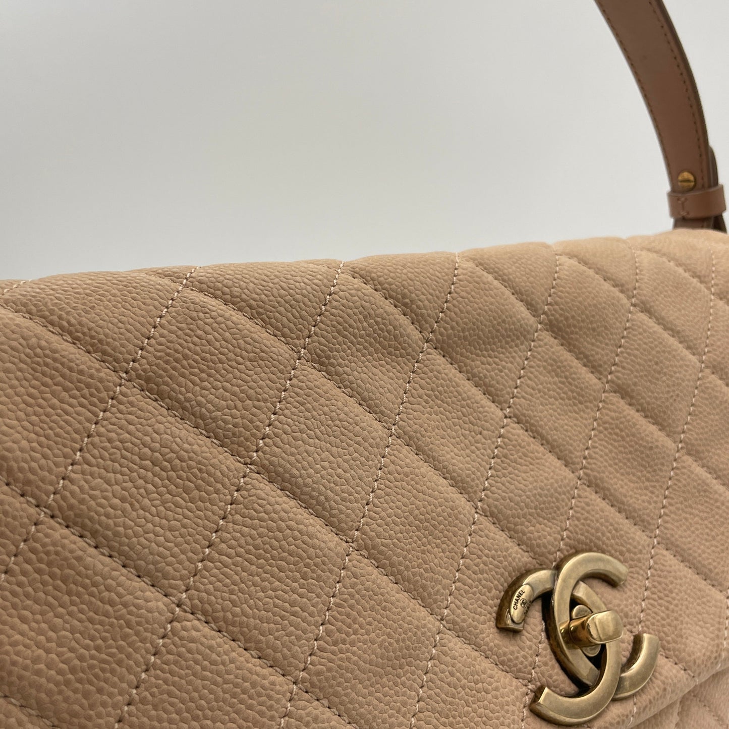Flap Bag One Size Beige Shoulder Bag in Lambskin, Gold hardware