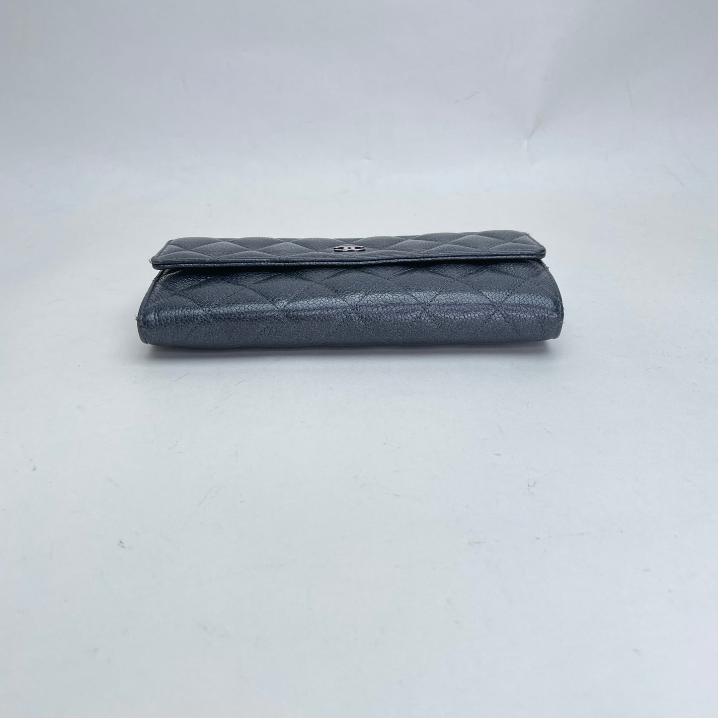 Long Flap Grey Wallet in Caviar Leather, Silver hardware