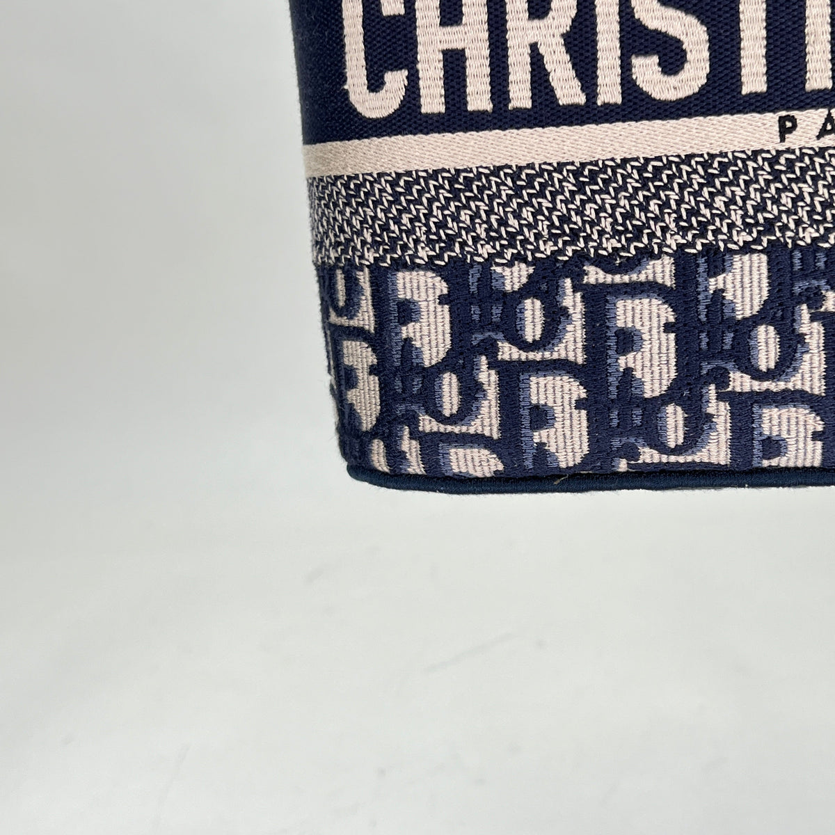 Travel vanity Navy Vanity Bag in Jacquard, Silver hardware