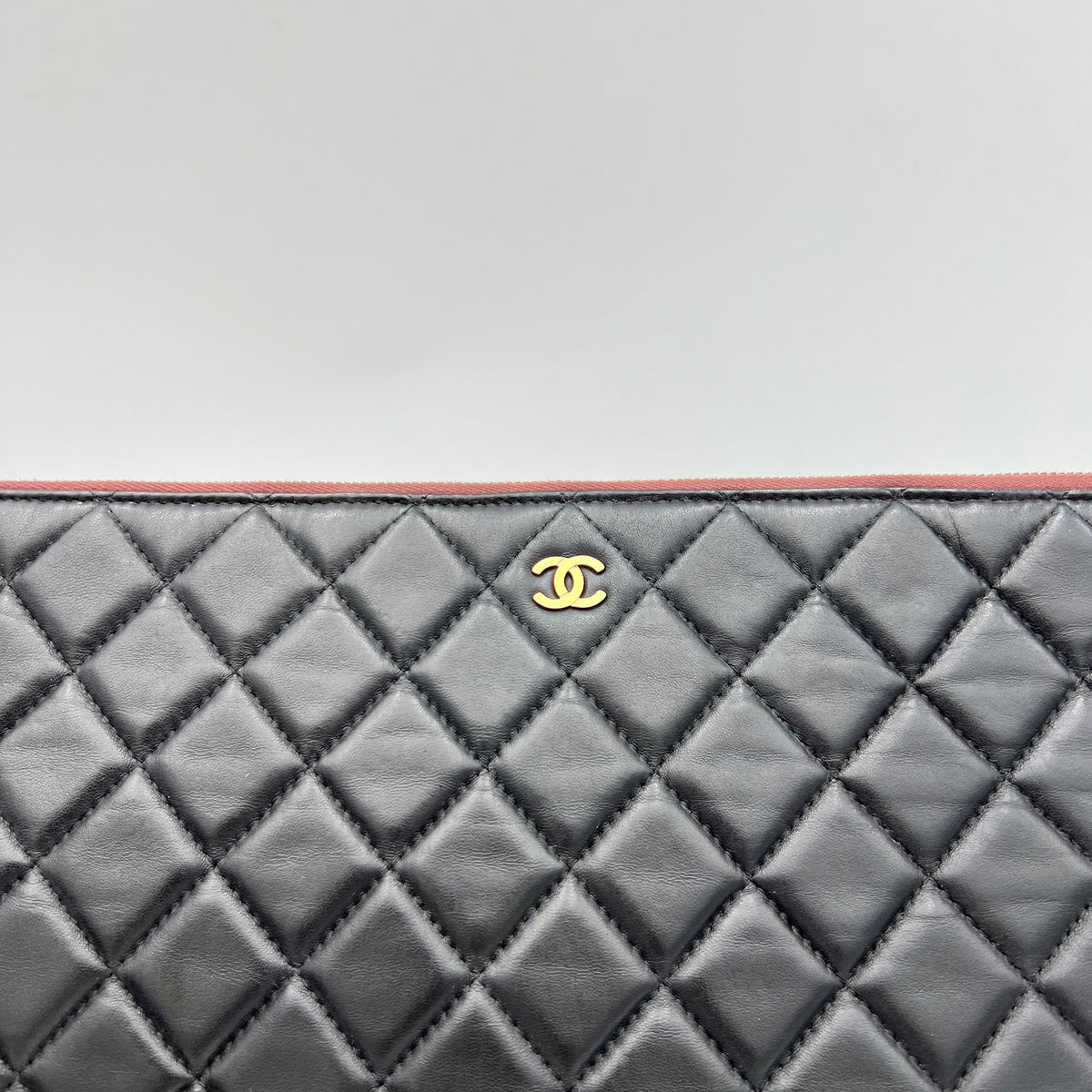 O Case Large Black Pouch in Lambskin, Light Gold hardware