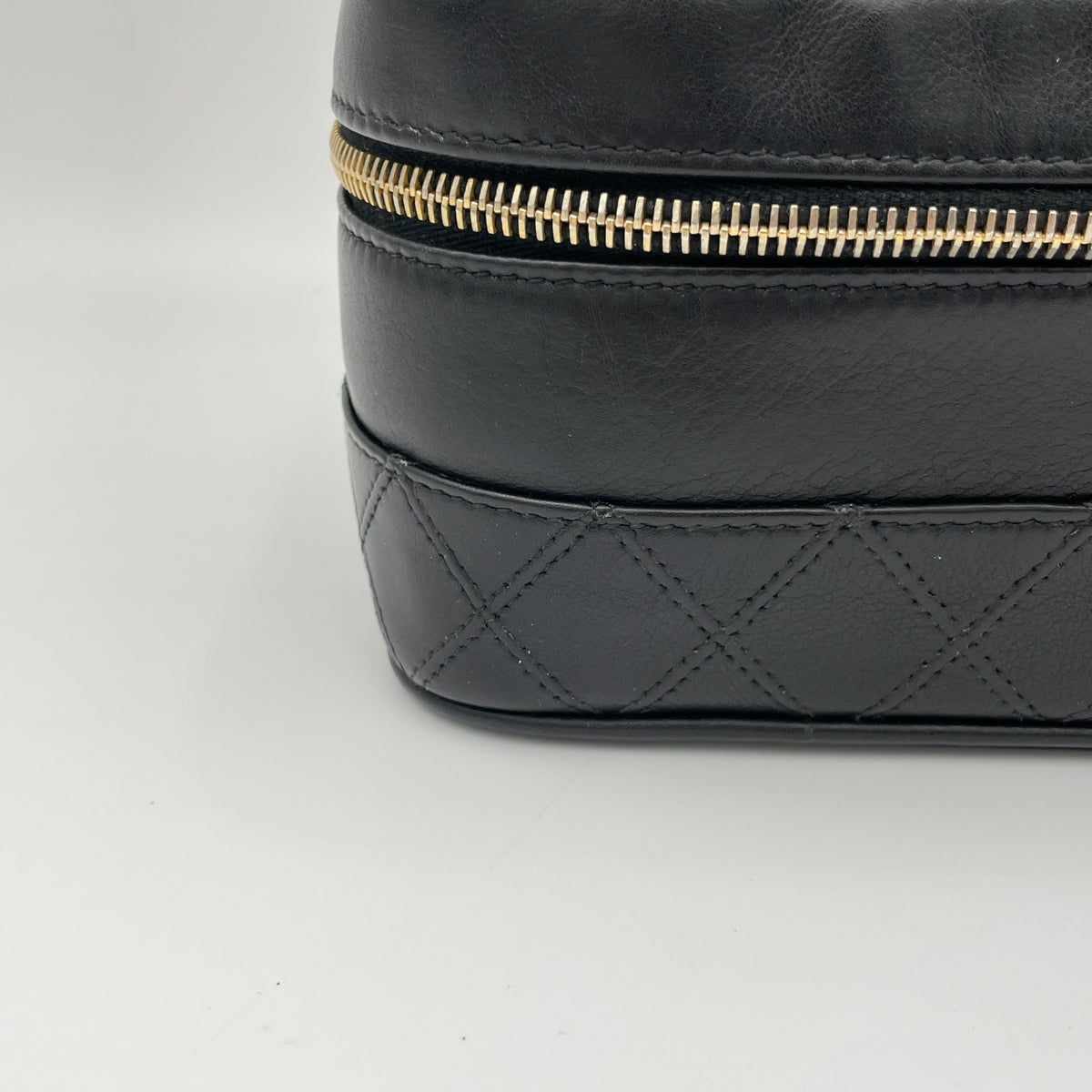 Quilted Vintage Black Vanity Bag in Lambskin, Gold hardware
