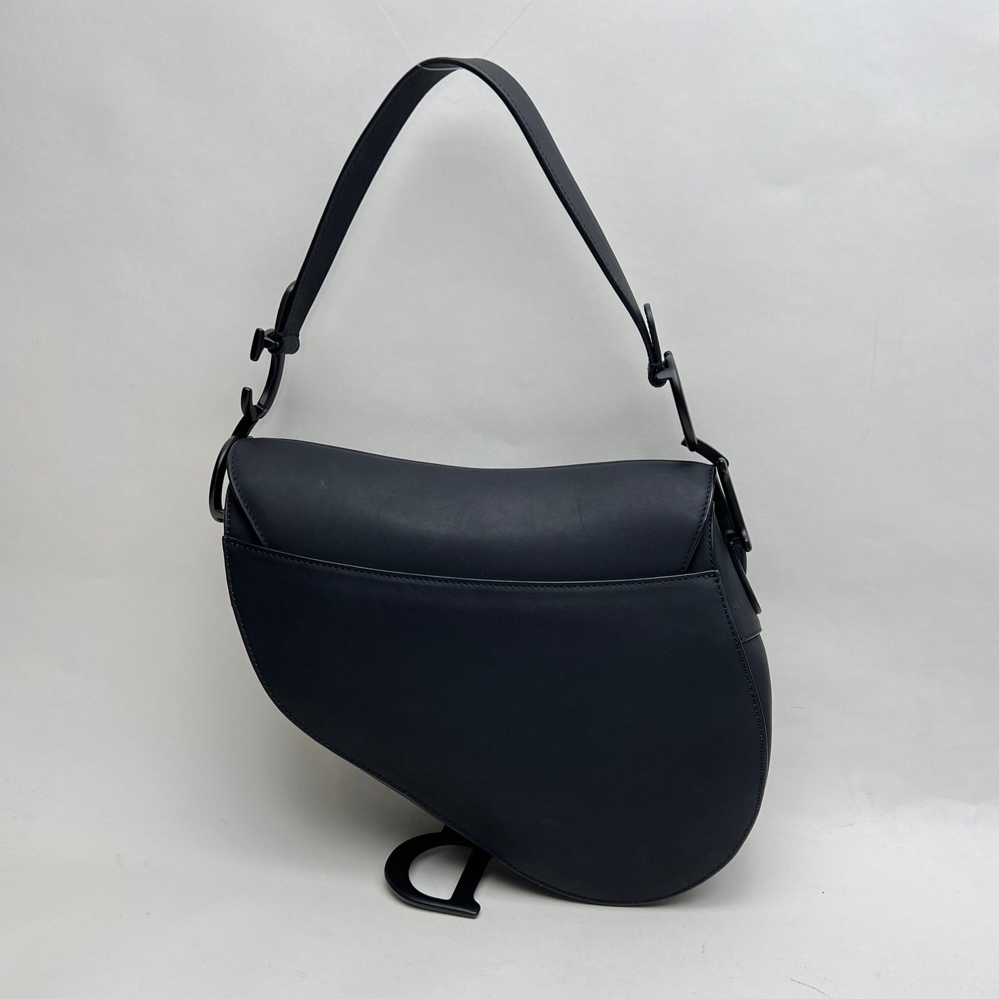 Saddle Medium with strap Shoulder Bag in Calfskin, Lacquered Metal hardware