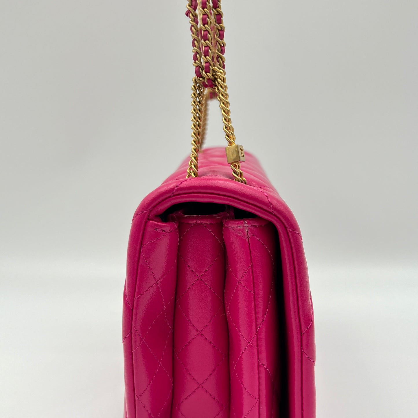 On and On Quilted Flap Pink Shoulder Bag in Lambskin, Gold hardware